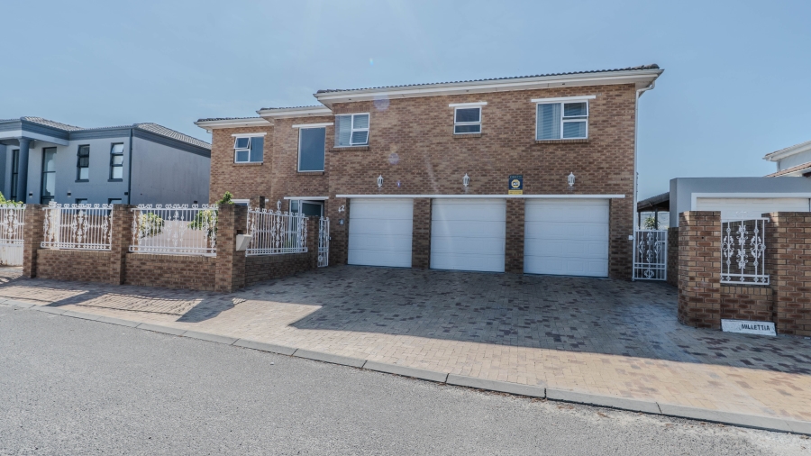 6 Bedroom Property for Sale in Rouxville Western Cape